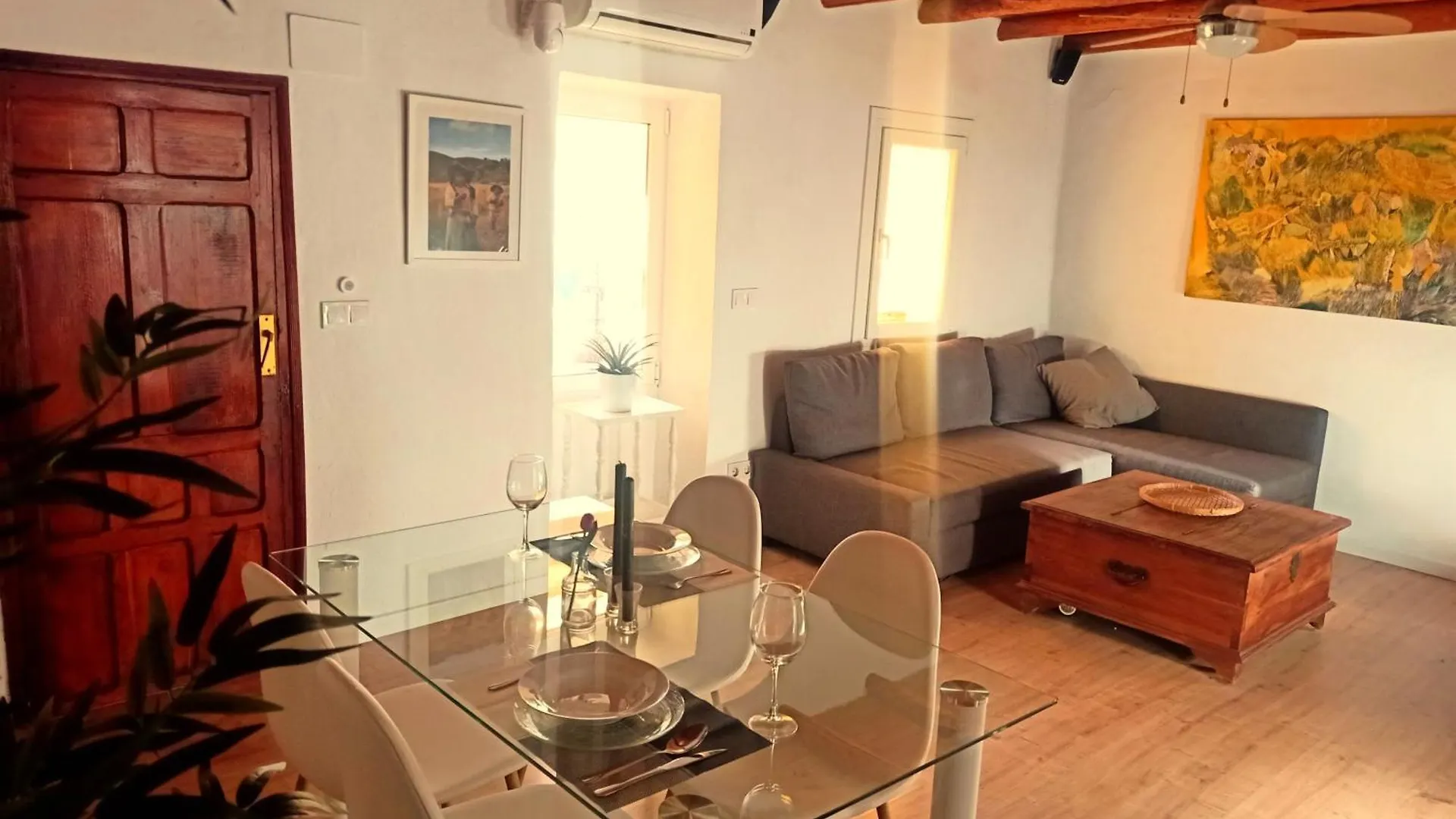 Paradise Island House Ronda 0*,  Spain